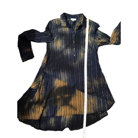 Adore accordion style blue and beige asymmetrical popover blouse - Picture 8 of 12